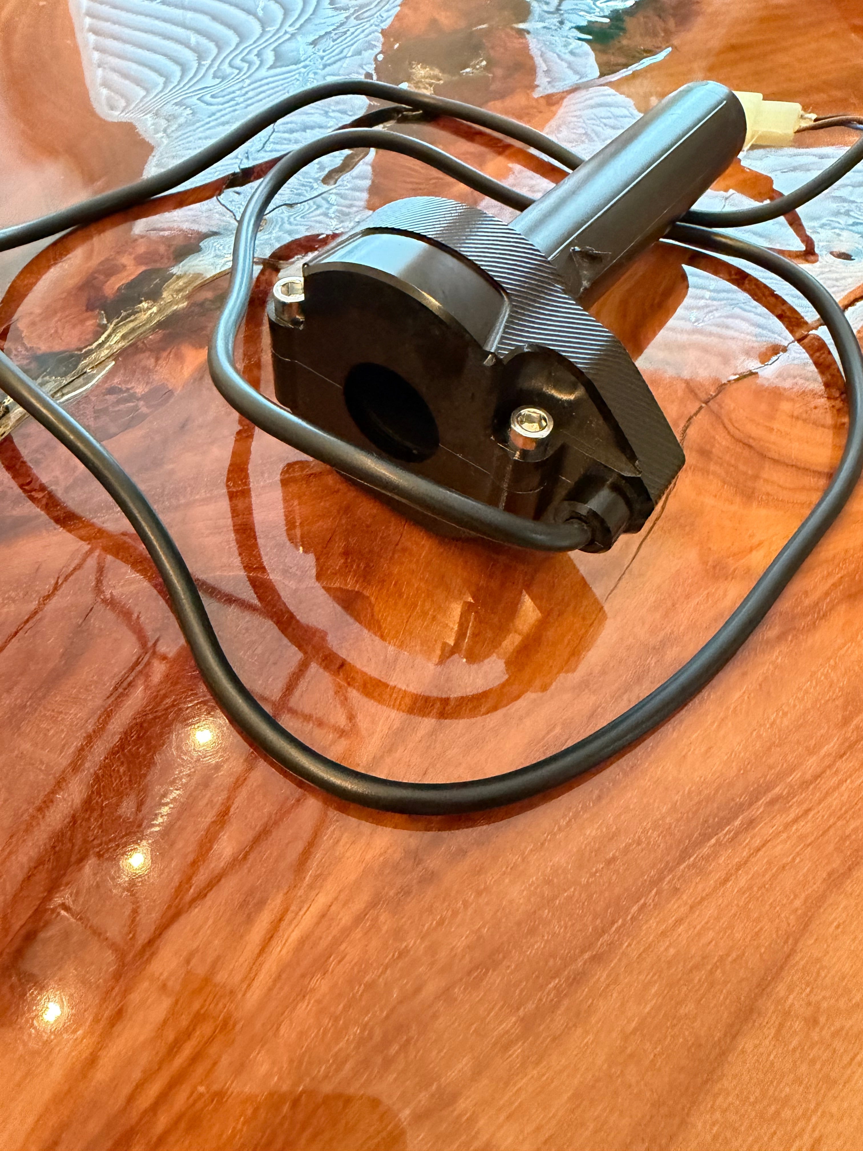 Prewired Surron Throttle (black)